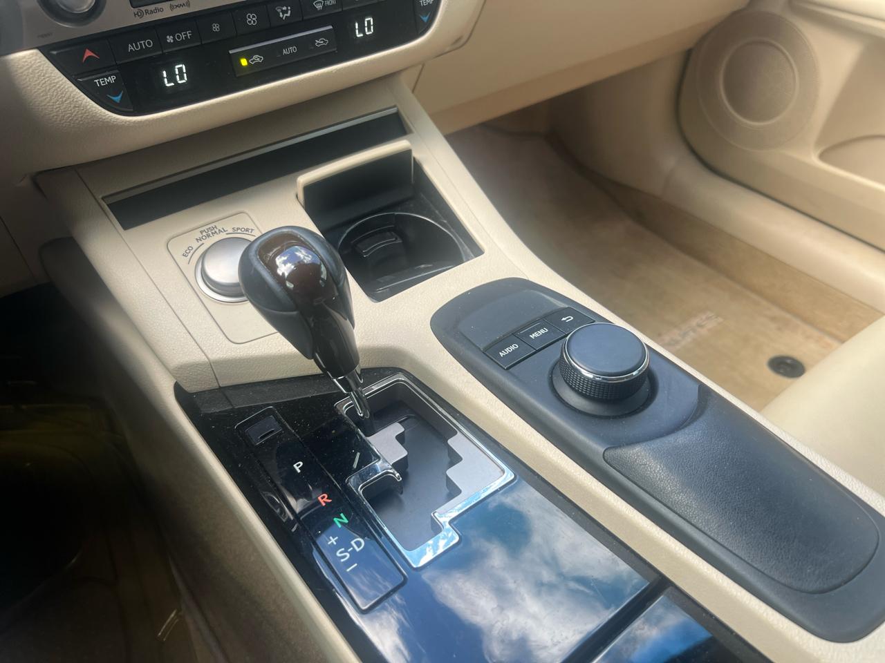 Lexus ES 350 Sedan 2014