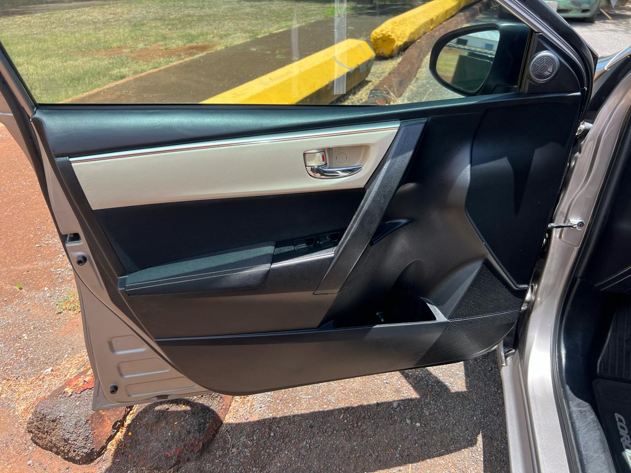Toyota Corolla LE 2016