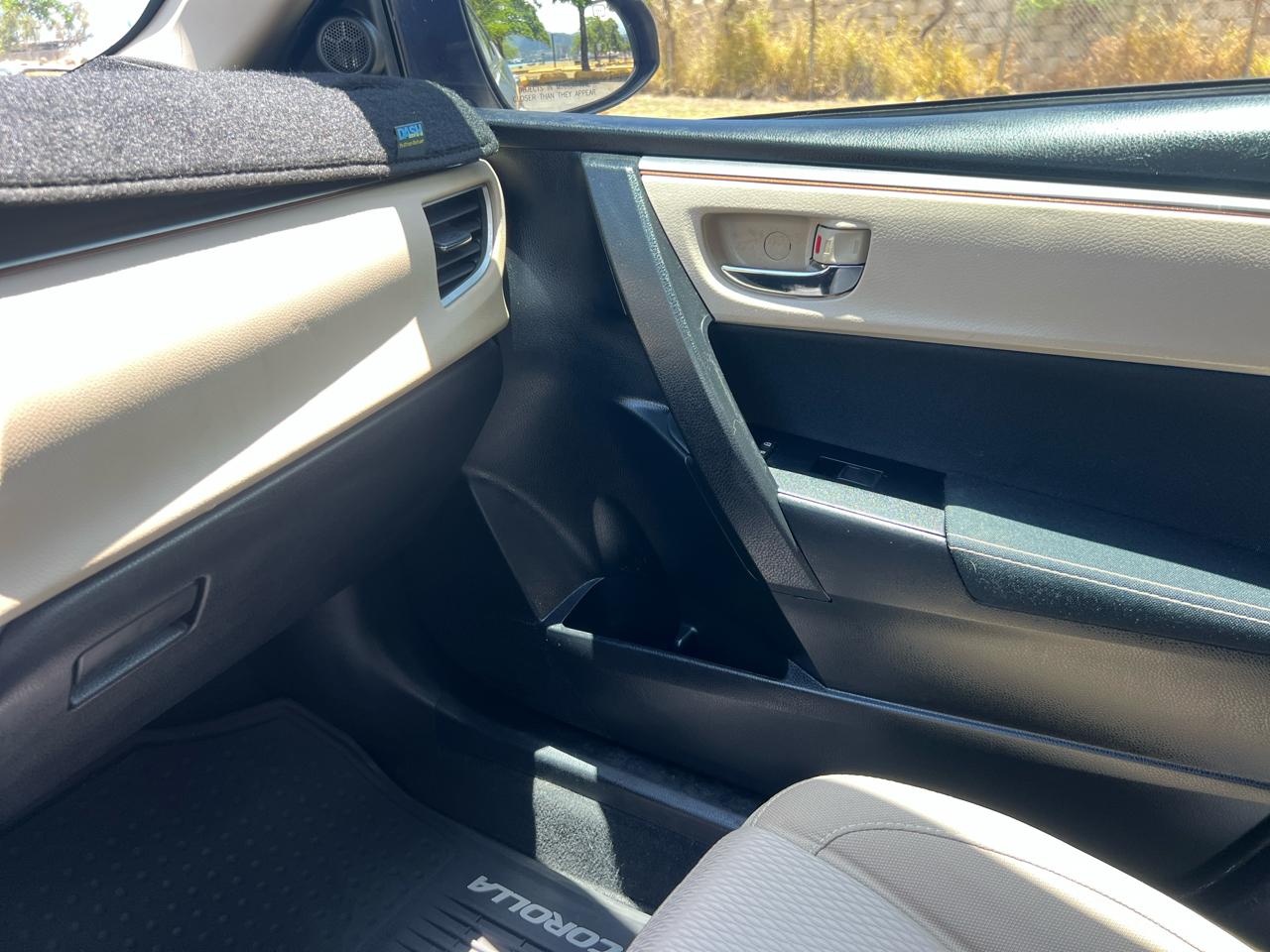 Toyota Corolla LE 2016