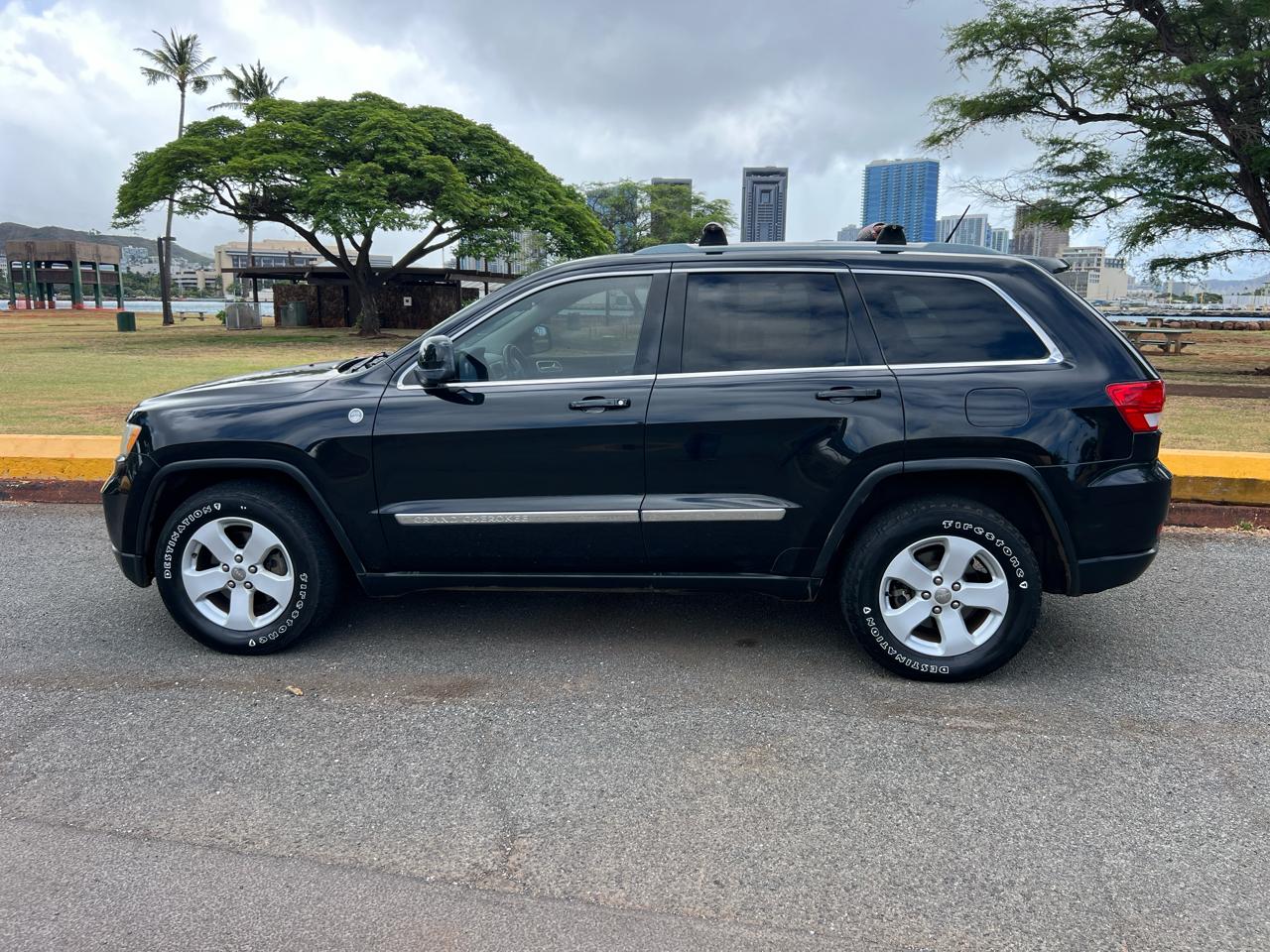 Jeep Grand Cherokee Laredo 4WD 2011