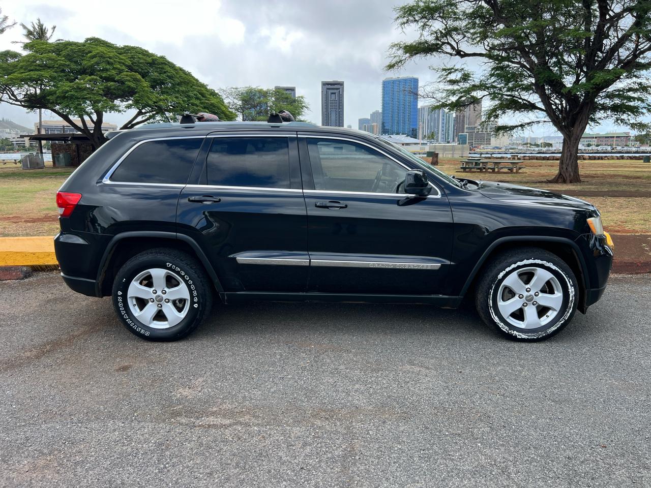 Jeep Grand Cherokee Laredo 4WD 2011