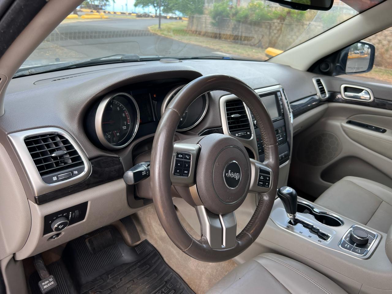 Jeep Grand Cherokee Laredo 4WD 2011