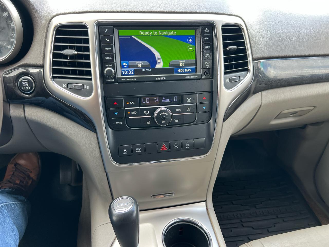 Jeep Grand Cherokee Laredo 4WD 2011