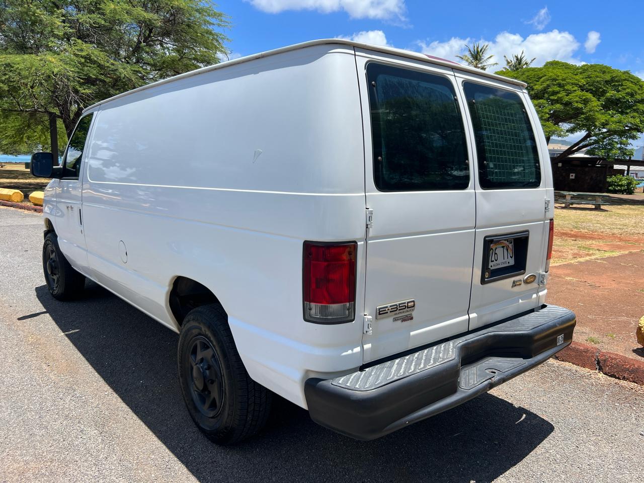 Ford Econoline E-350 Super Duty 2014