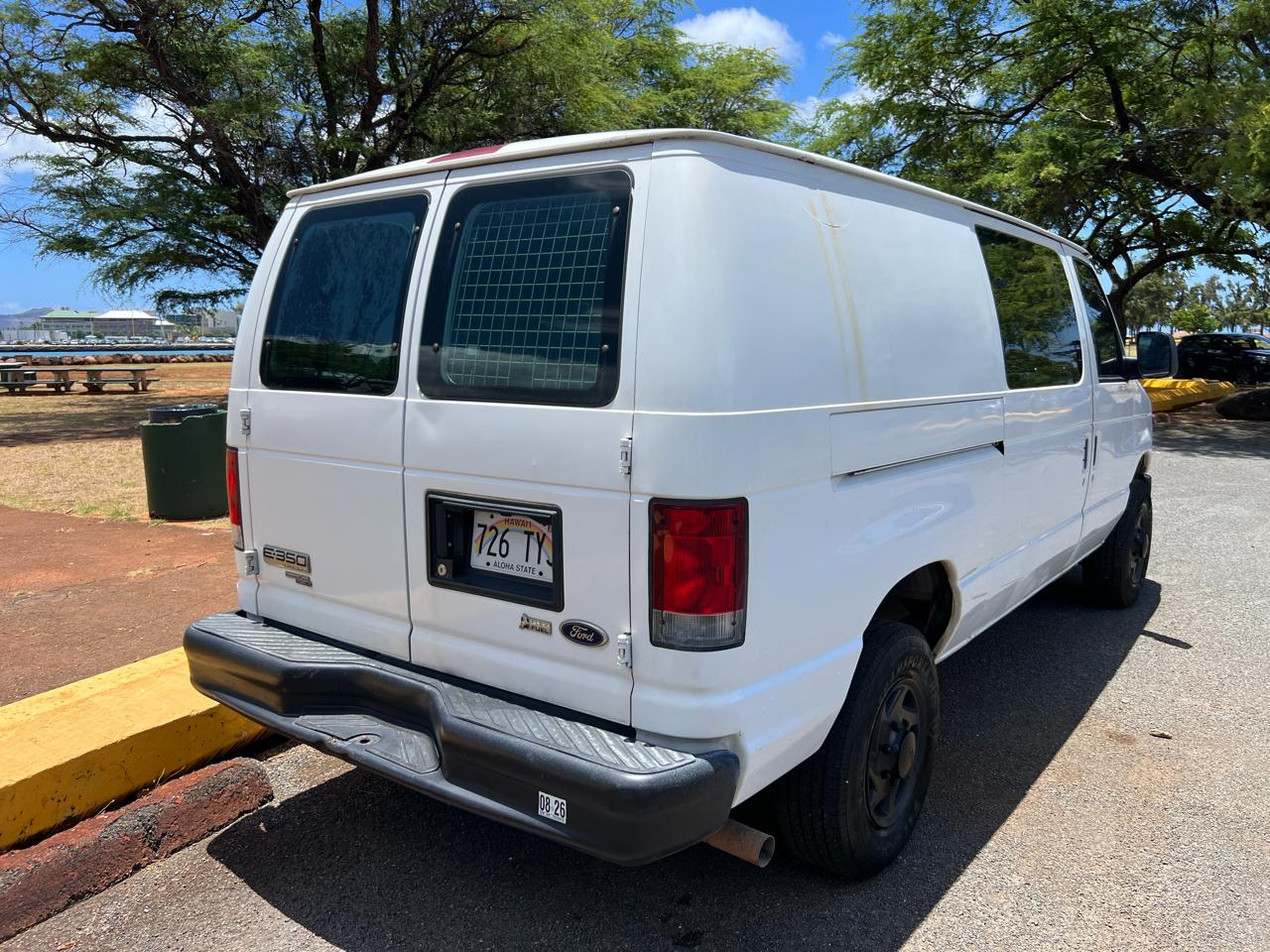 Ford Econoline E-350 Super Duty 2014