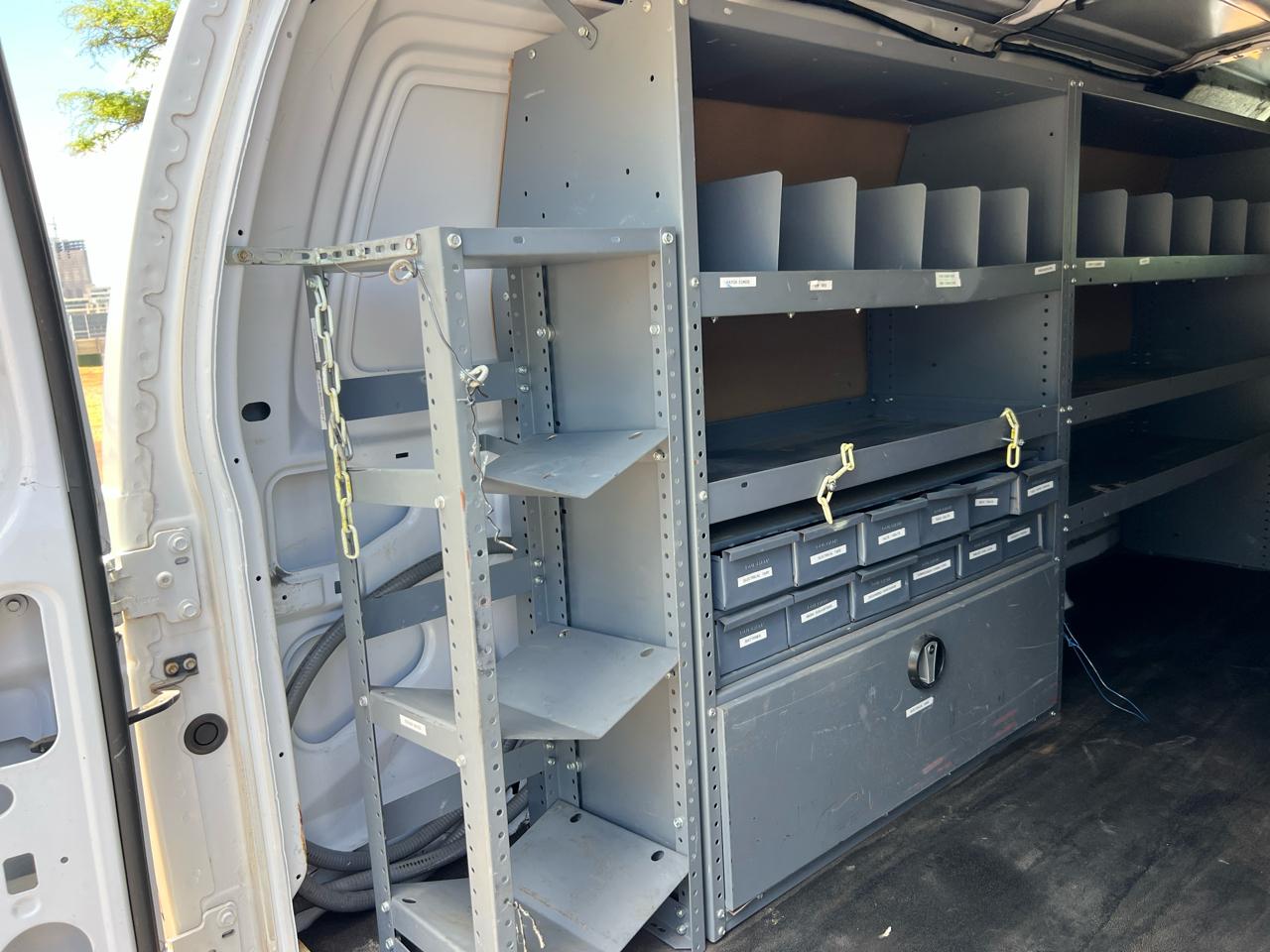 Ford Econoline E-350 Super Duty 2014