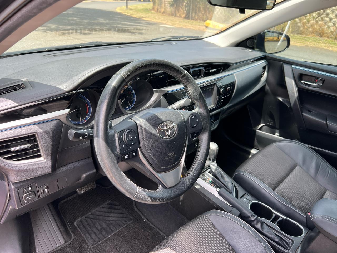 Toyota Corolla S Premium CVT 2015