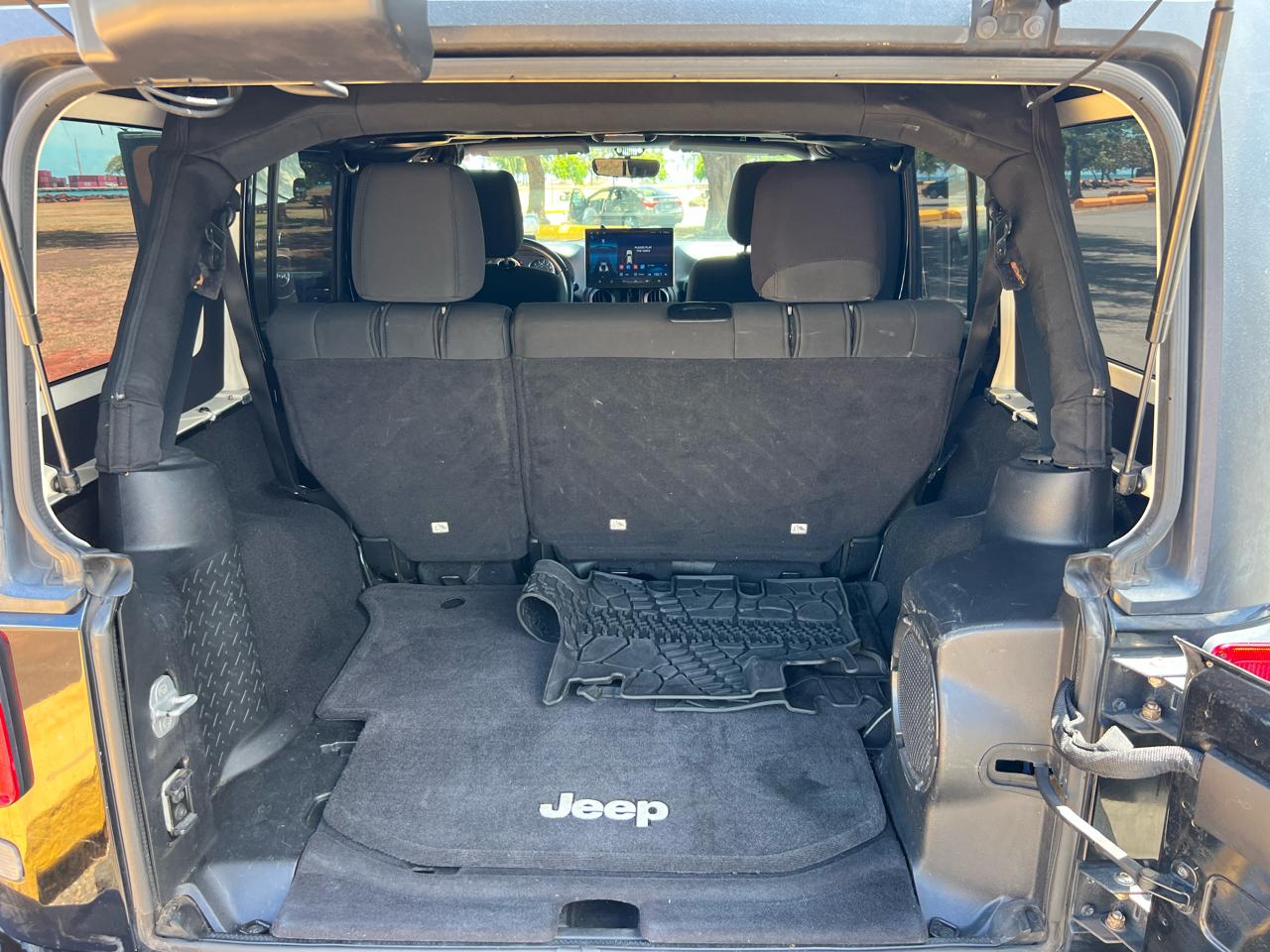 Jeep Wrangler Unlimited Sport 4WD 2011