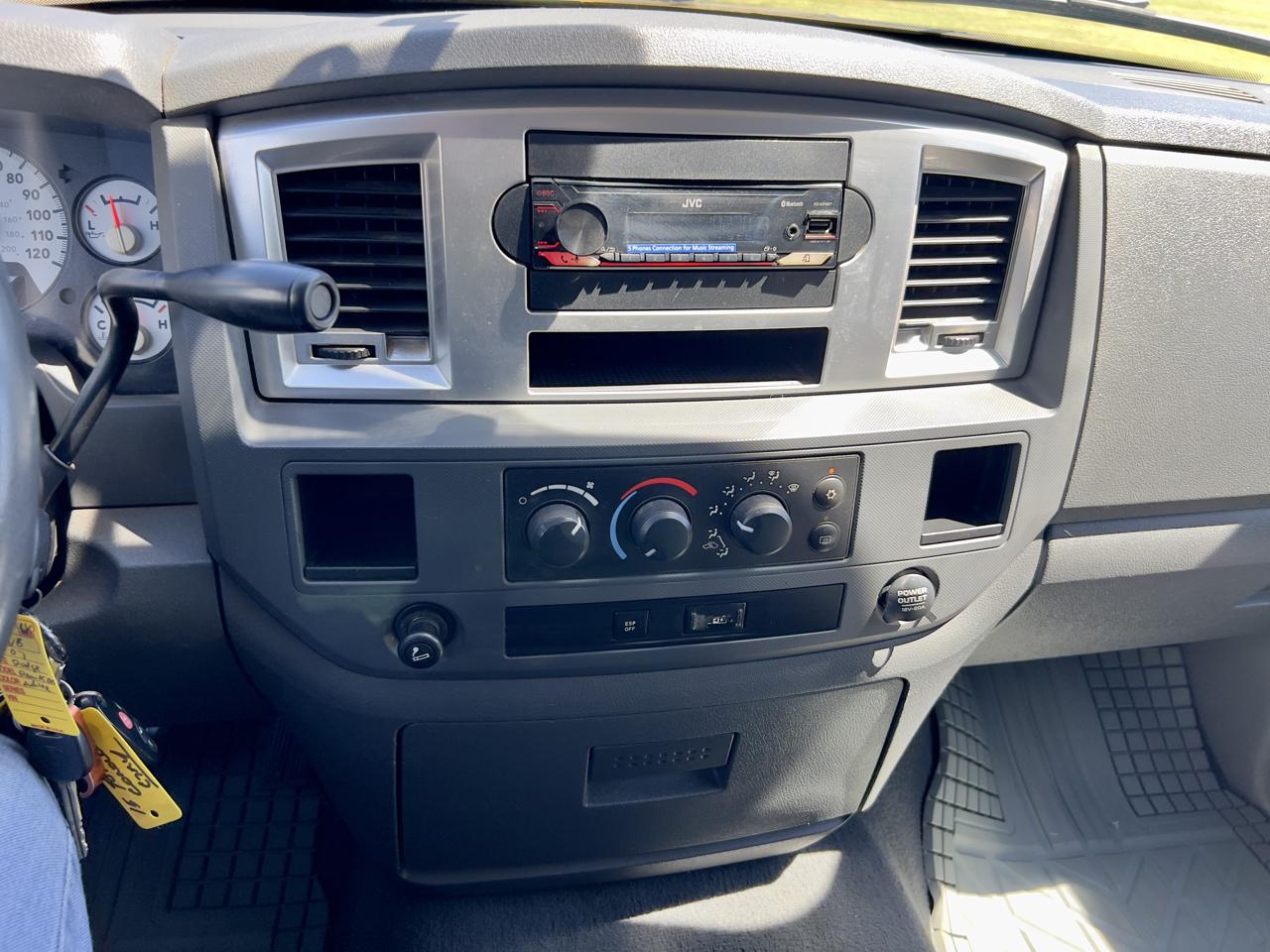 Dodge Ram 1500 SLT Quad Cab 2WD 2007