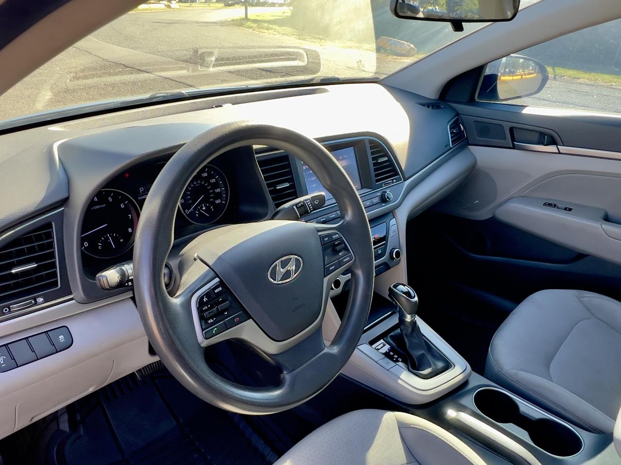 Hyundai Elantra 4dr Sdn Auto SE PZEV 2017