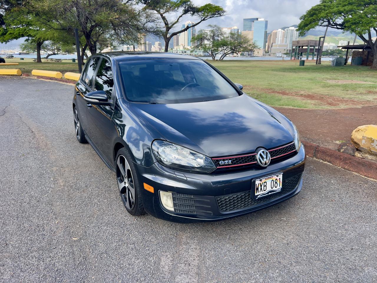 Volkswagen GTI 4dr HB DSG Autobahn 2011