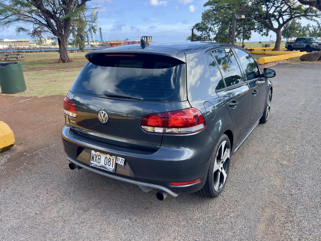 Volkswagen GTI 4dr HB DSG Autobahn 2011