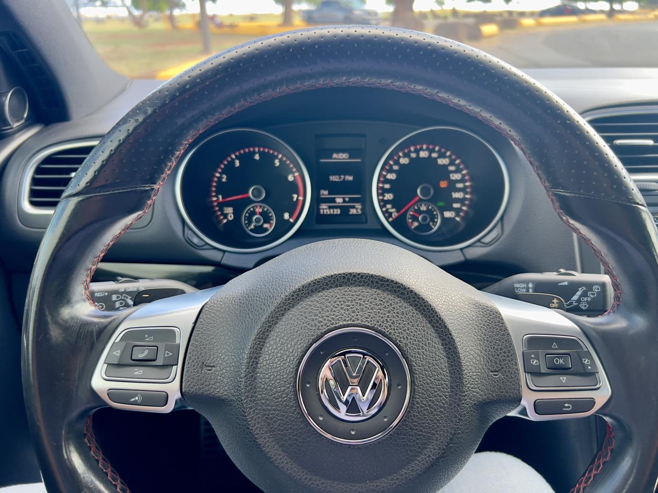 Volkswagen GTI 4dr HB DSG Autobahn 2011