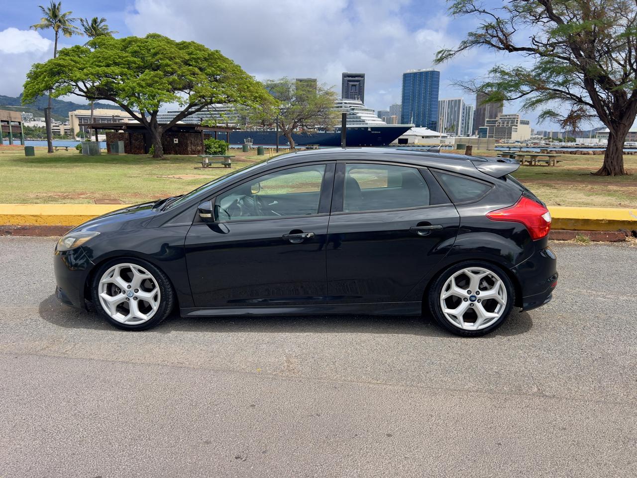 2013 Ford Focus 5dr HB ST