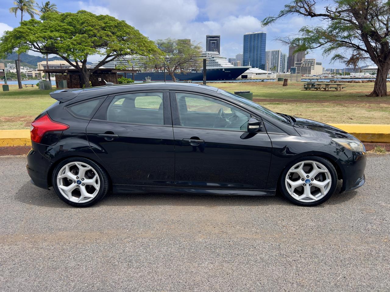 Ford Focus 5dr HB ST 2013