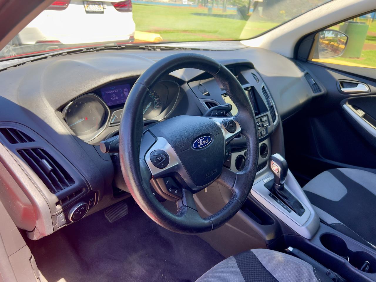 Ford Focus SE 2012