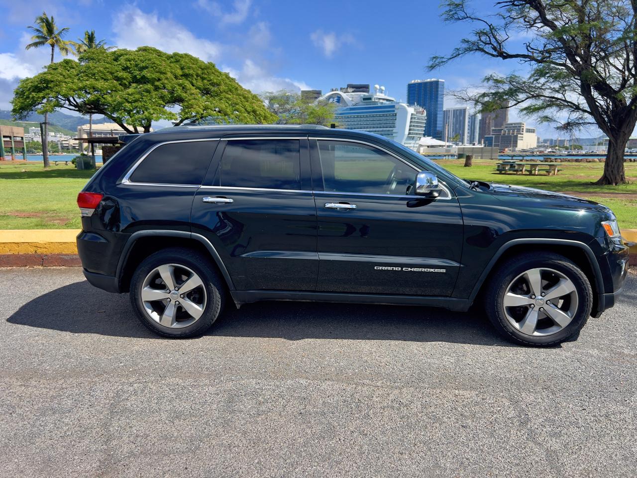 Jeep Grand Cherokee Limited 2WD 2014