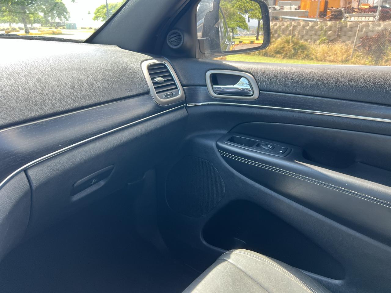 Jeep Grand Cherokee Limited 2WD 2014