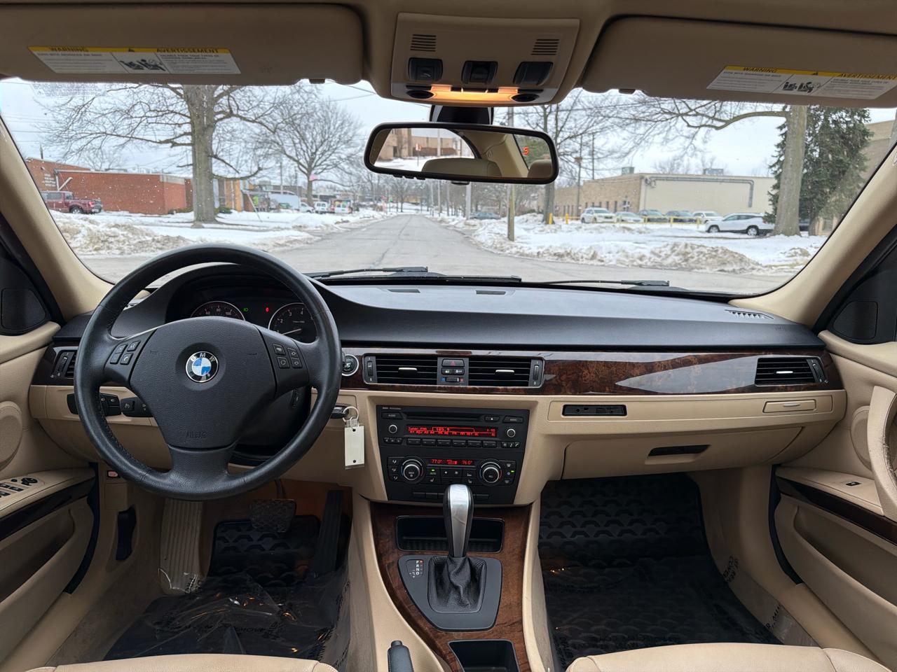 BMW 3-Series 328i xDrive SA 2011