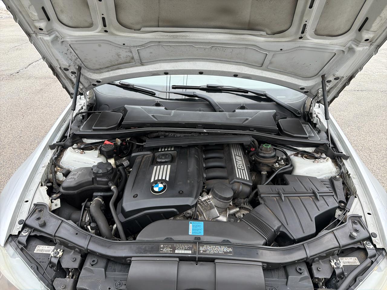 BMW 3-Series 328i xDrive SA 2011