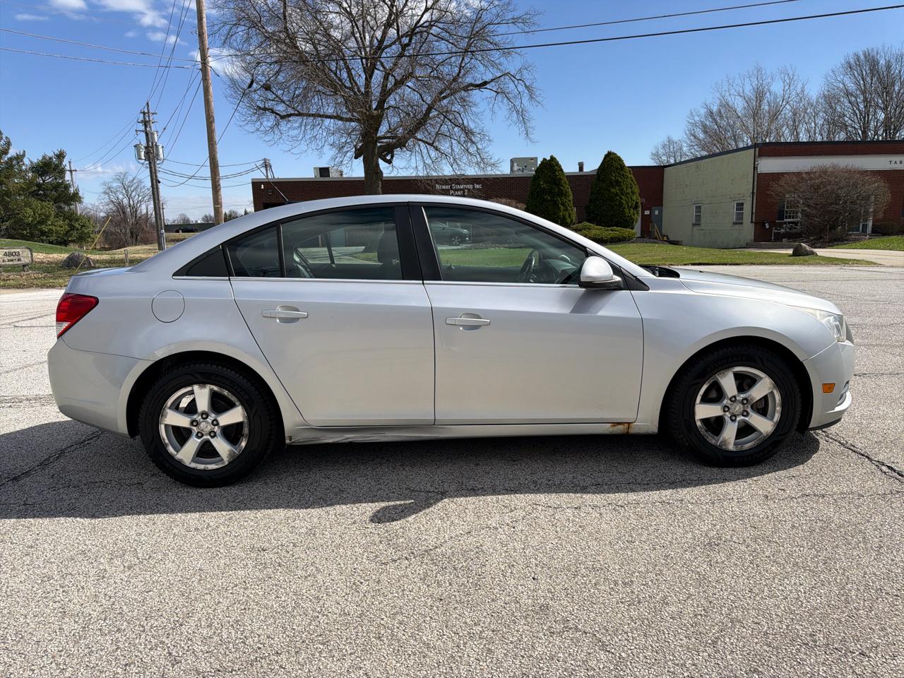 Chevrolet Cruze 1LT 2012