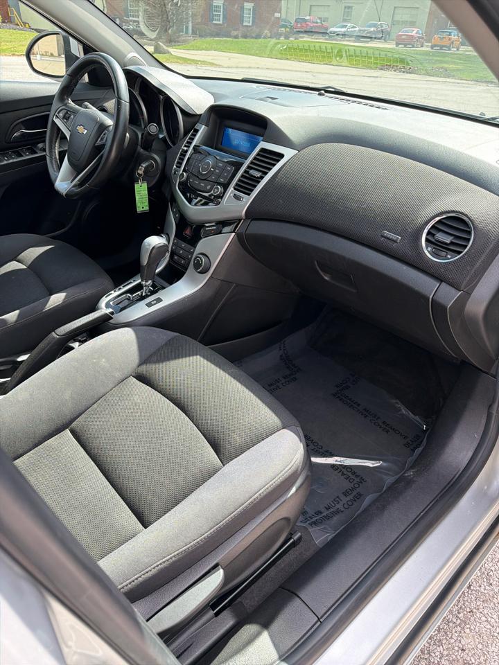 Chevrolet Cruze 1LT 2012