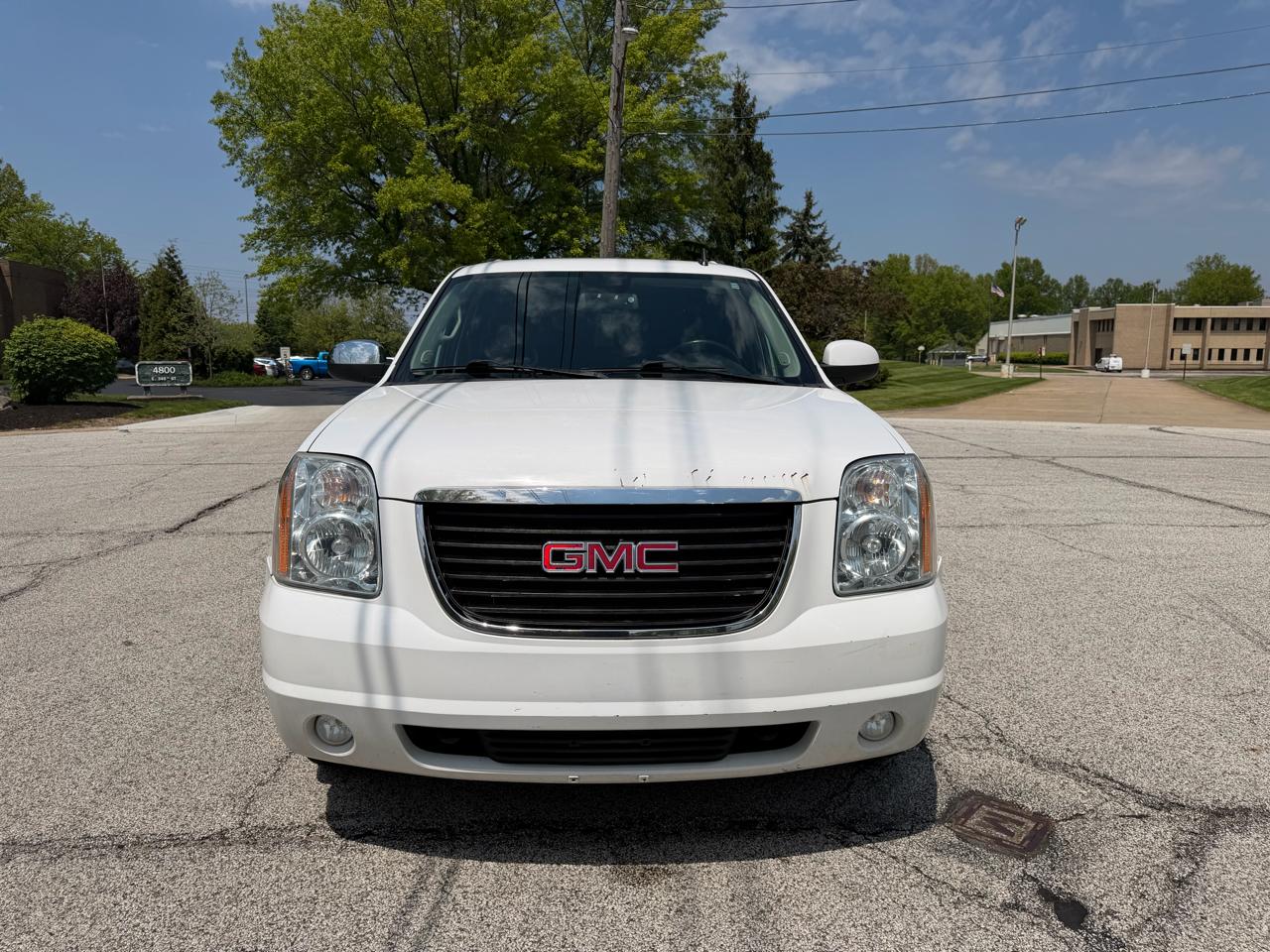 GMC Yukon XL SLT 1/2 Ton 4WD 2013