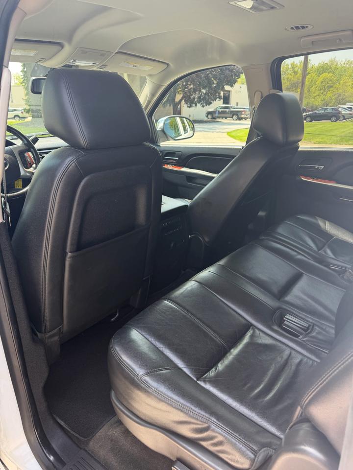 GMC Yukon XL SLT 1/2 Ton 4WD 2013
