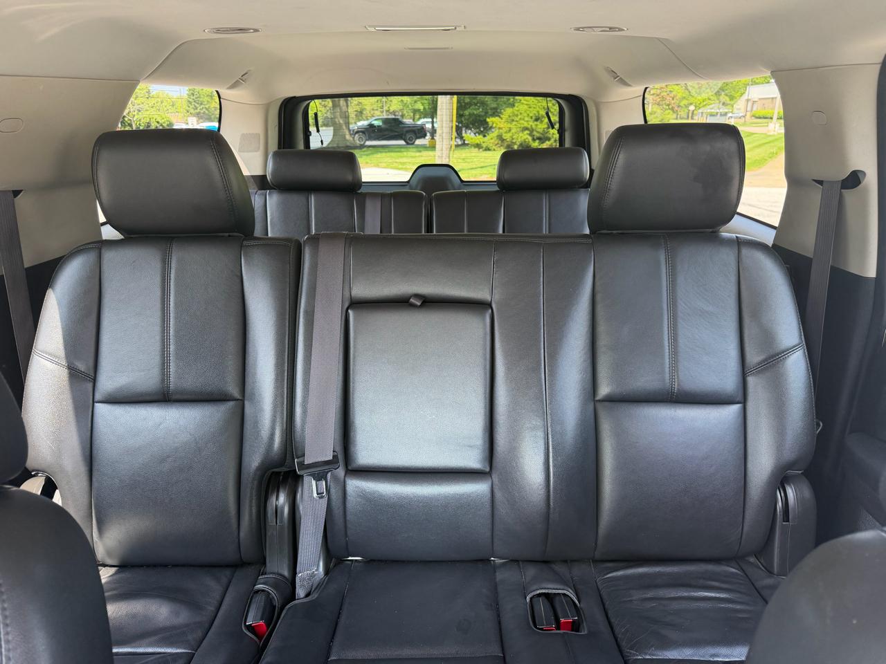 GMC Yukon XL SLT 1/2 Ton 4WD 2013