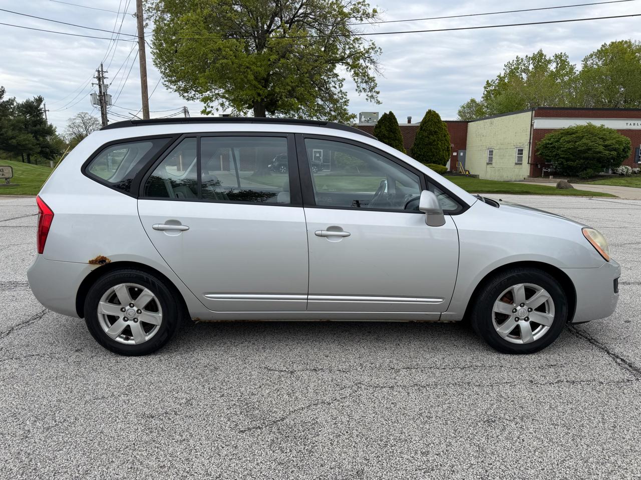 Kia Rondo LX V6 2008