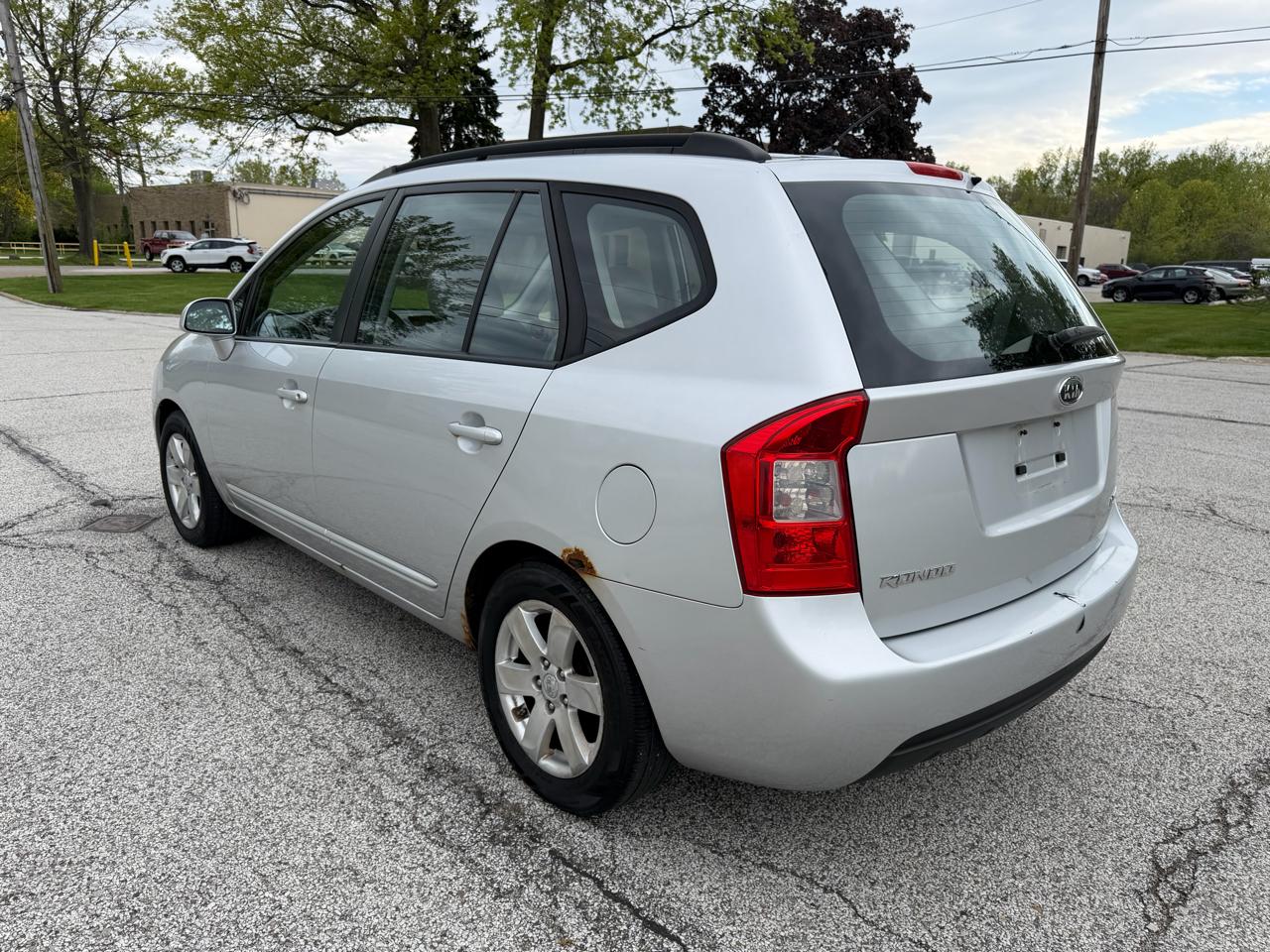 Kia Rondo LX V6 2008