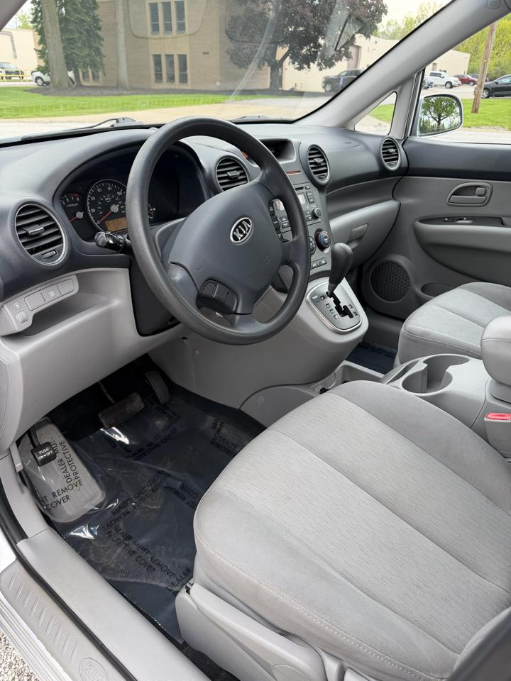 Kia Rondo LX V6 2008