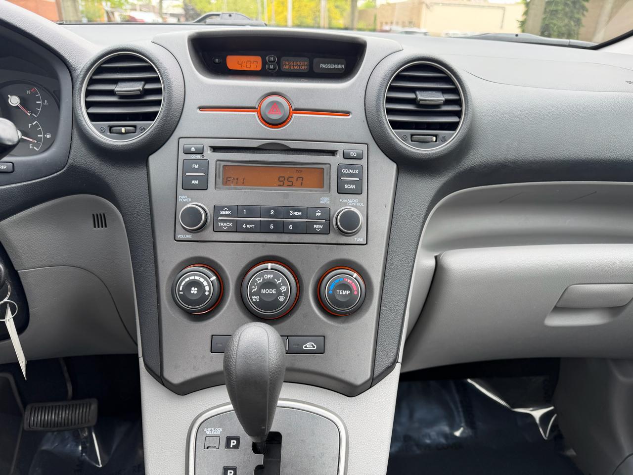 Kia Rondo LX V6 2008