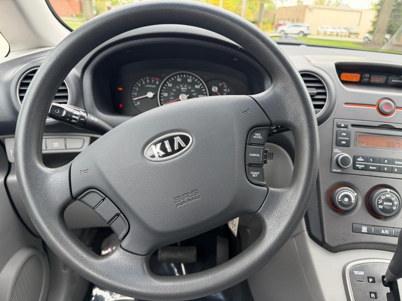 Kia Rondo LX V6 2008