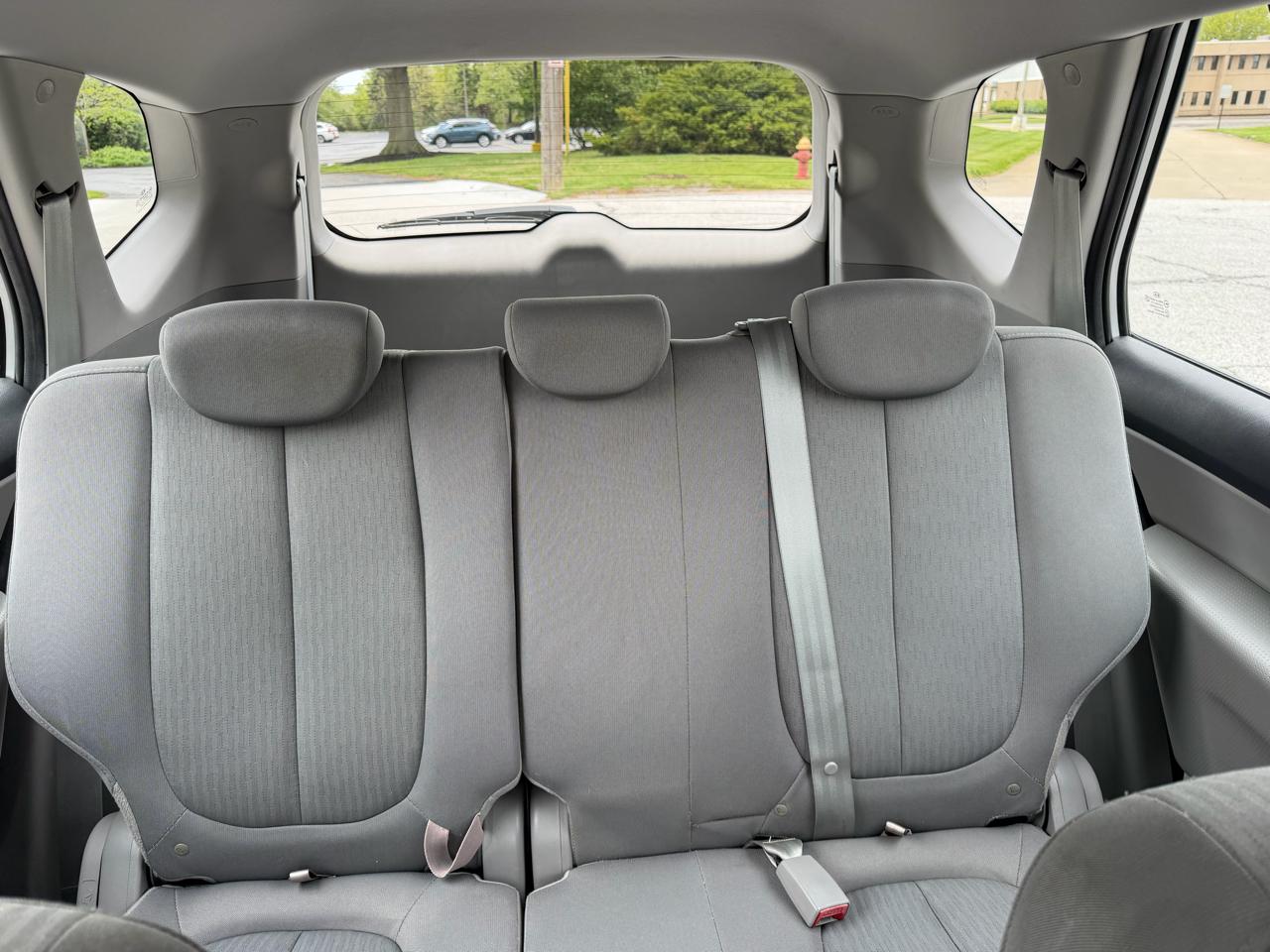 Kia Rondo LX V6 2008