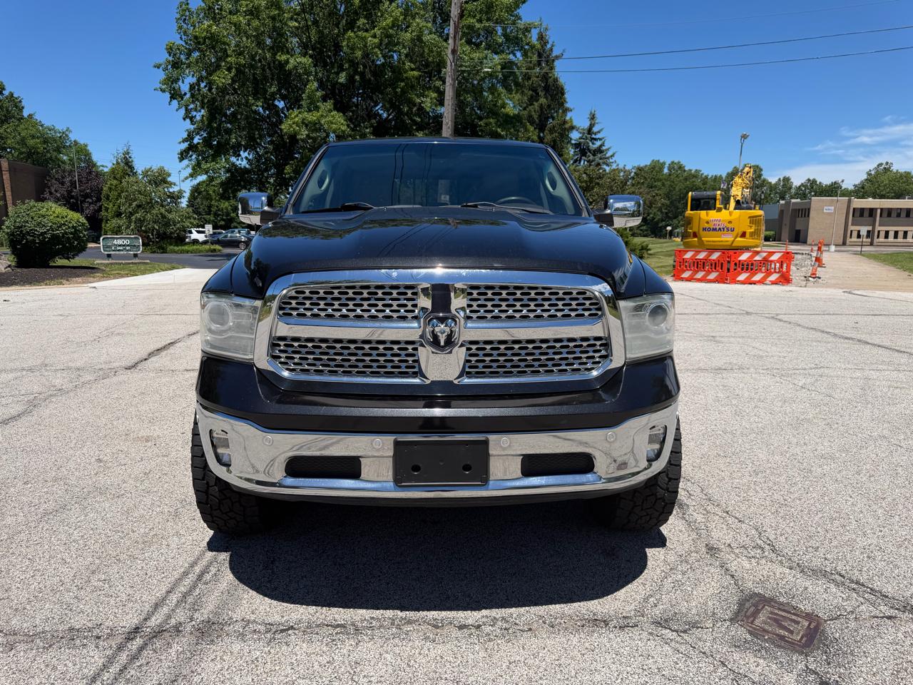 RAM 1500 Laramie Crew Cab SWB 4WD 2015