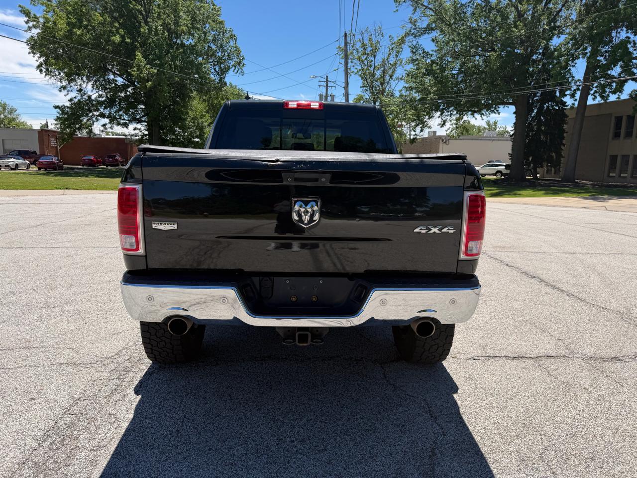 RAM 1500 Laramie Crew Cab SWB 4WD 2015
