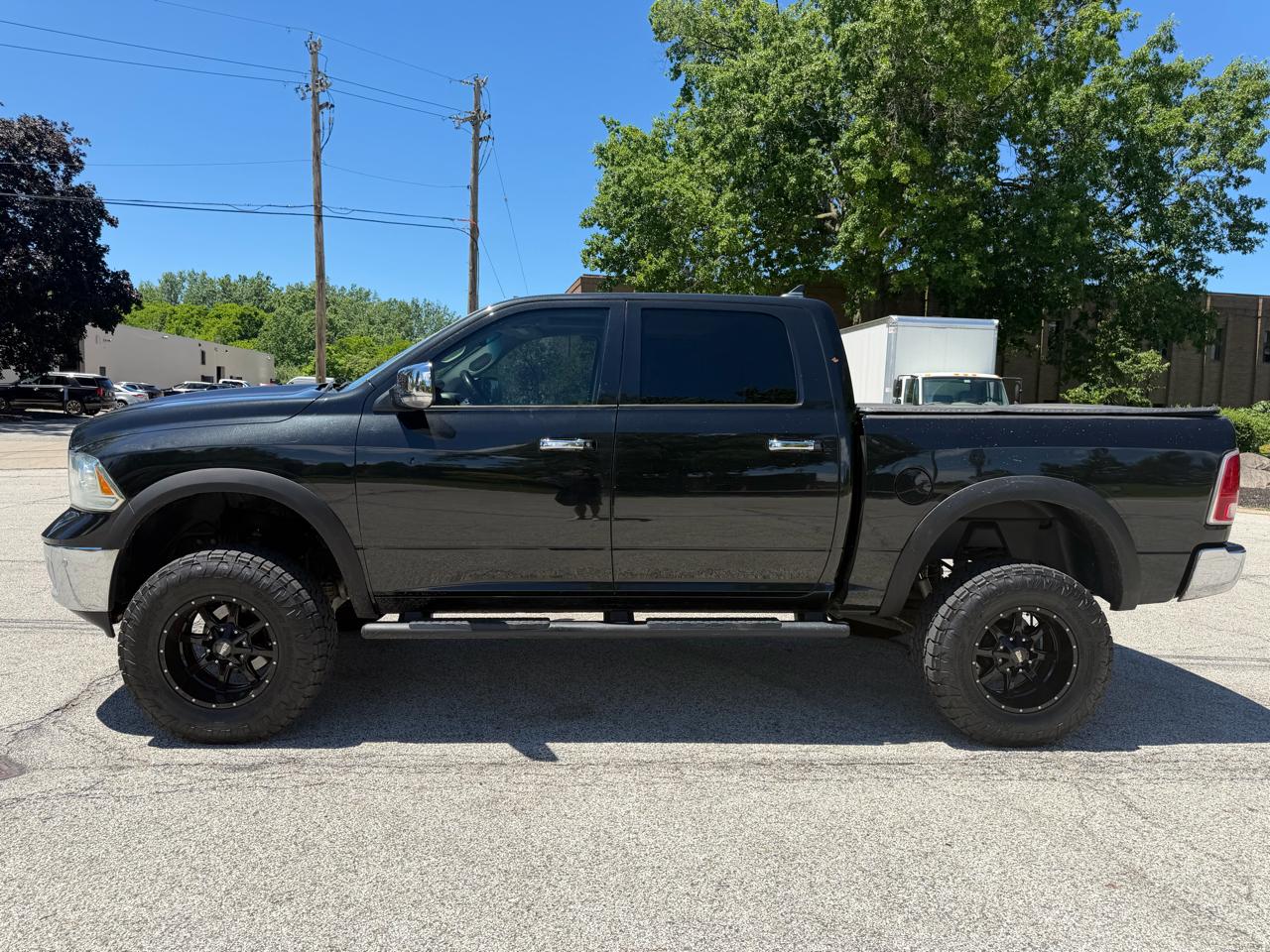 RAM 1500 Laramie Crew Cab SWB 4WD 2015