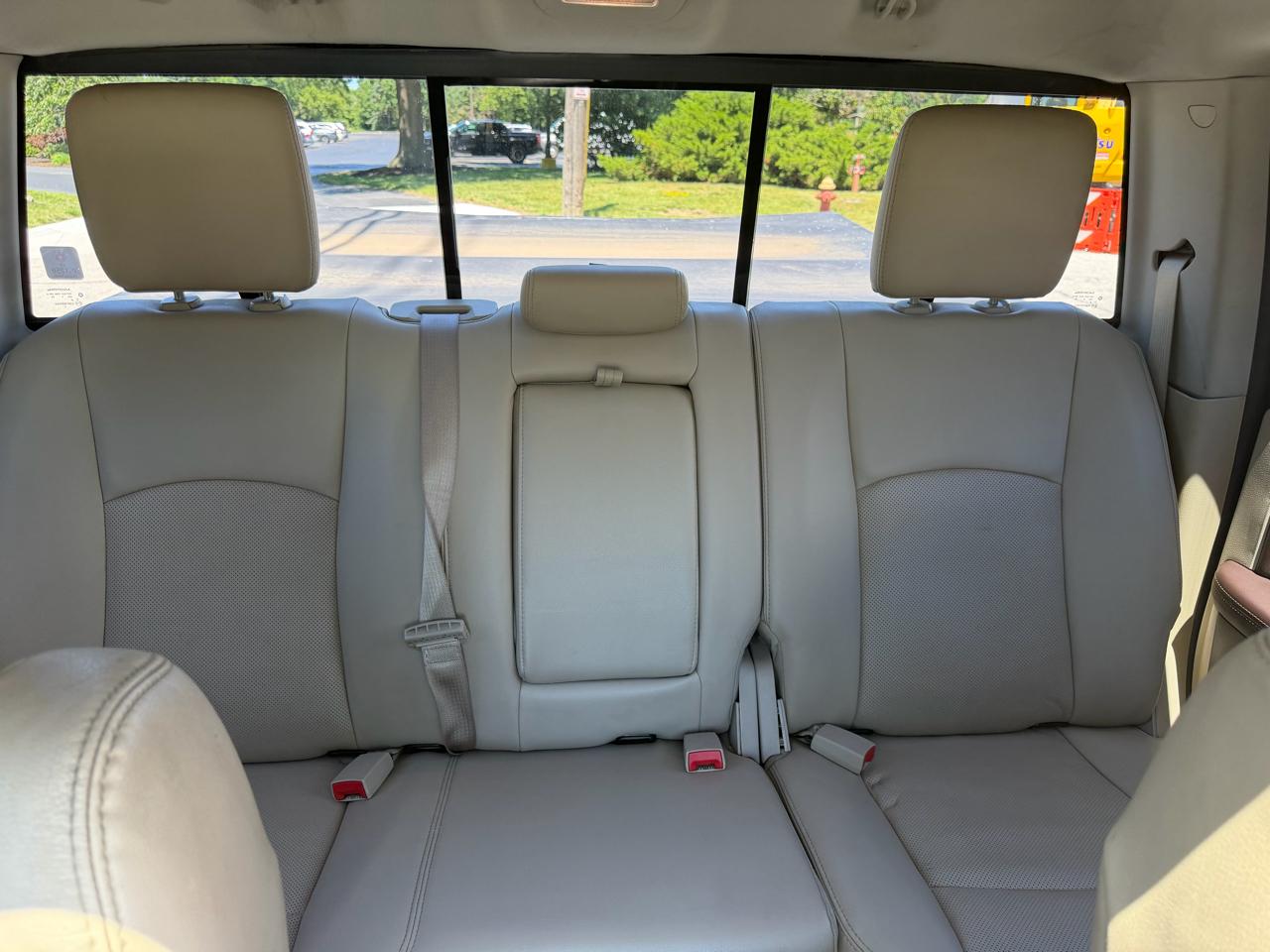 RAM 1500 Laramie Crew Cab SWB 4WD 2015