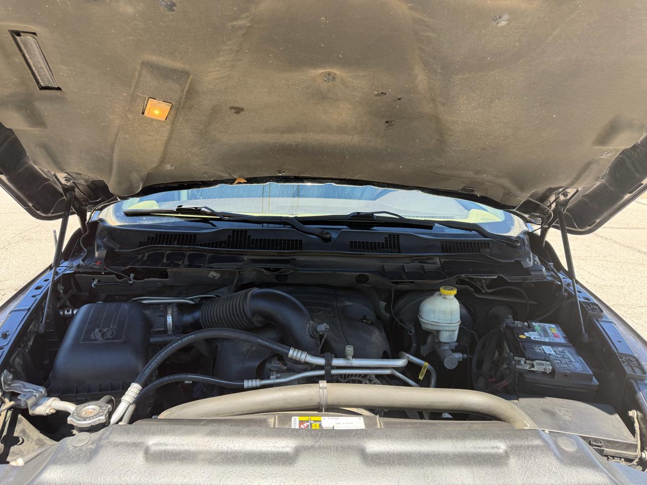 RAM 1500 Laramie Crew Cab SWB 4WD 2015