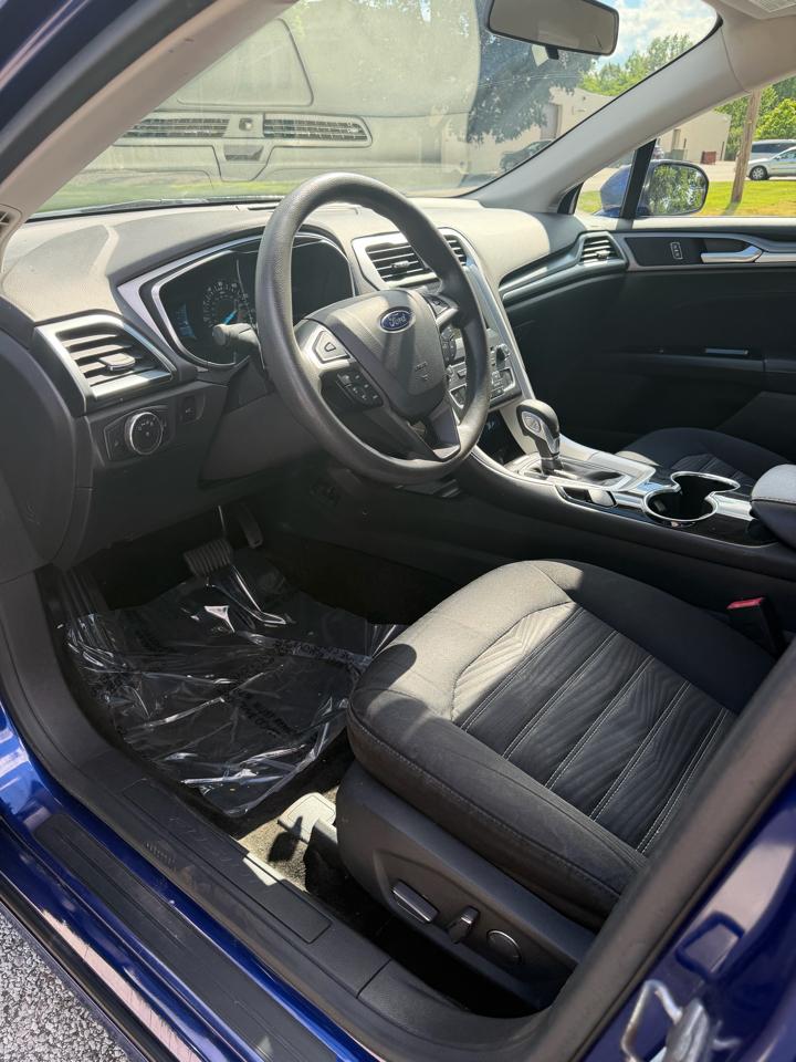 Ford Fusion SE 2016