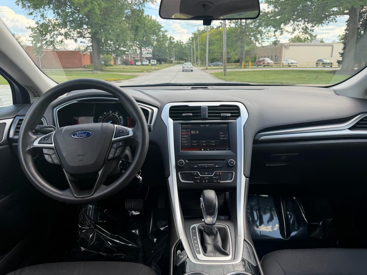 Ford Fusion SE 2016