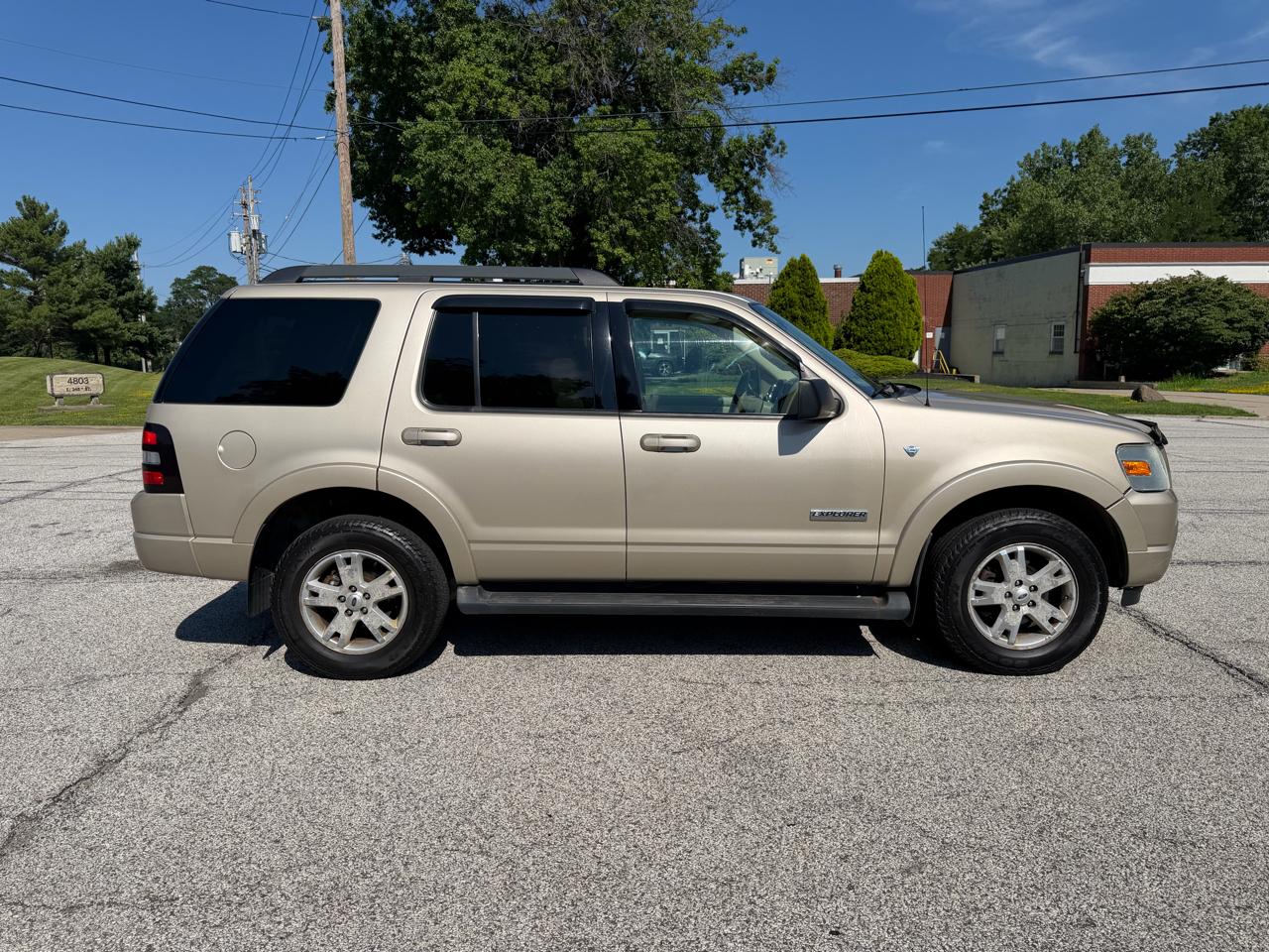 Ford Explorer XLT 4.6L 4WD 2007