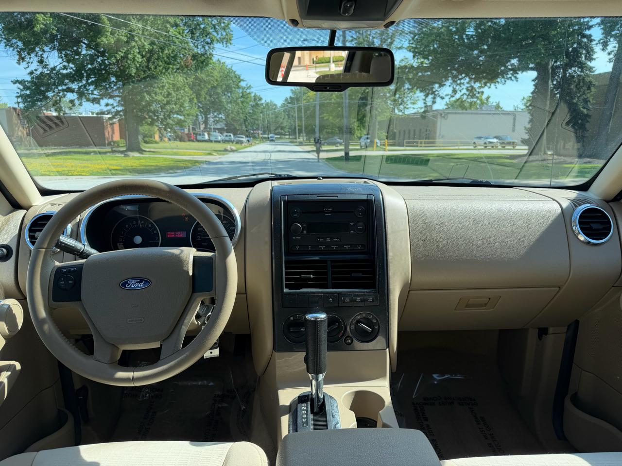 Ford Explorer XLT 4.6L 4WD 2007