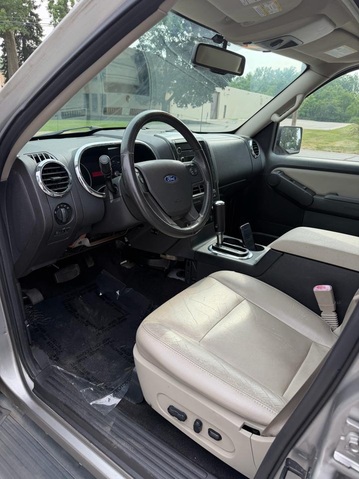 Ford Explorer XLT 4.0L 4WD 2008