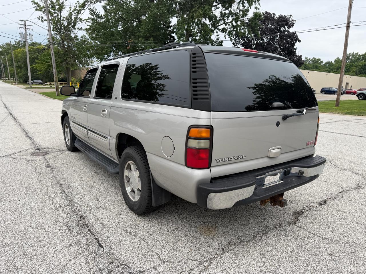 GMC Yukon XL SL 1500 2WD 2006