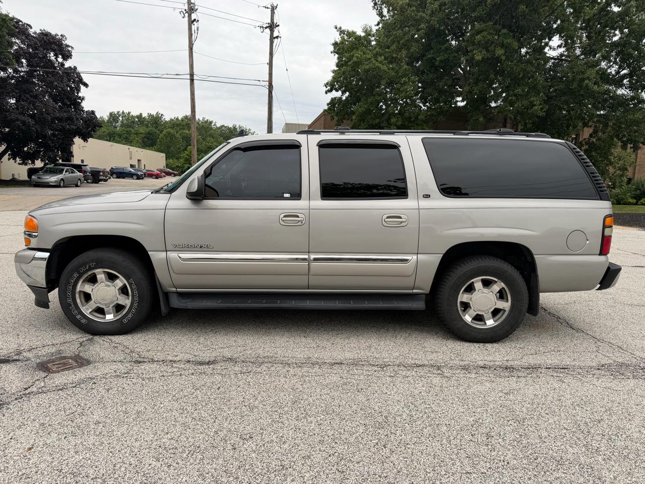 GMC Yukon XL SL 1500 2WD 2006