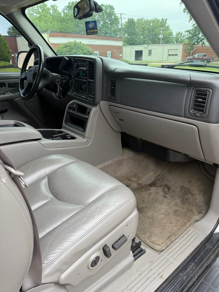 GMC Yukon XL SL 1500 2WD 2006