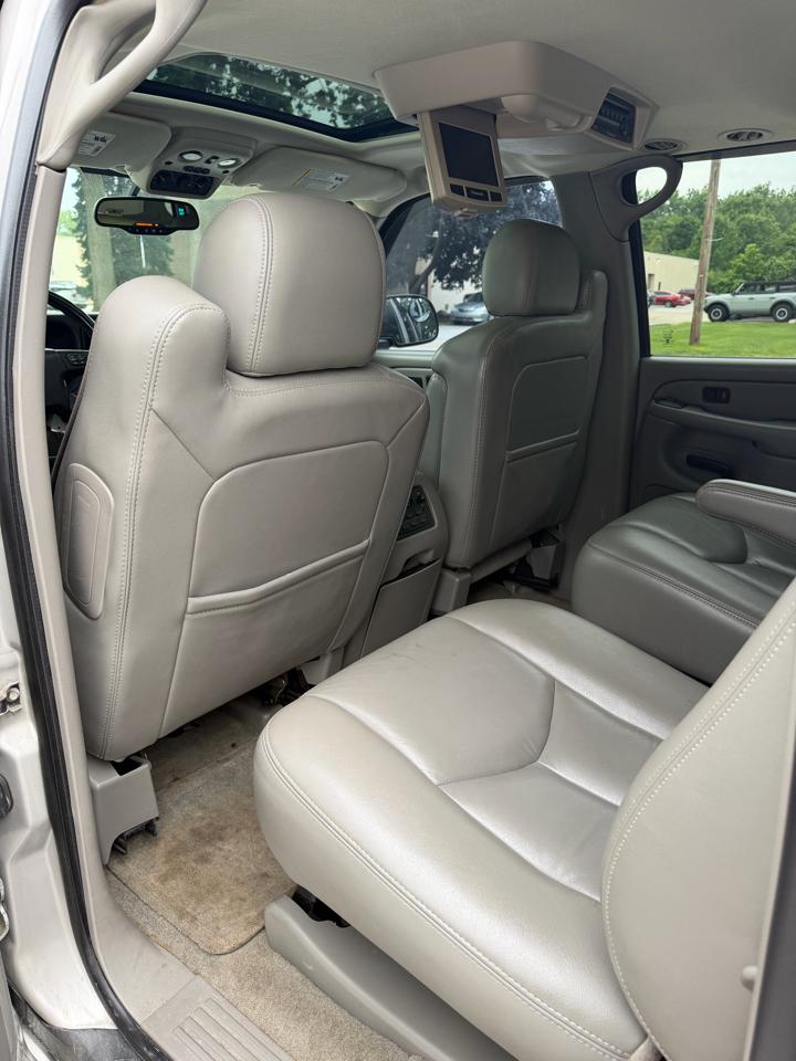 GMC Yukon XL SL 1500 2WD 2006