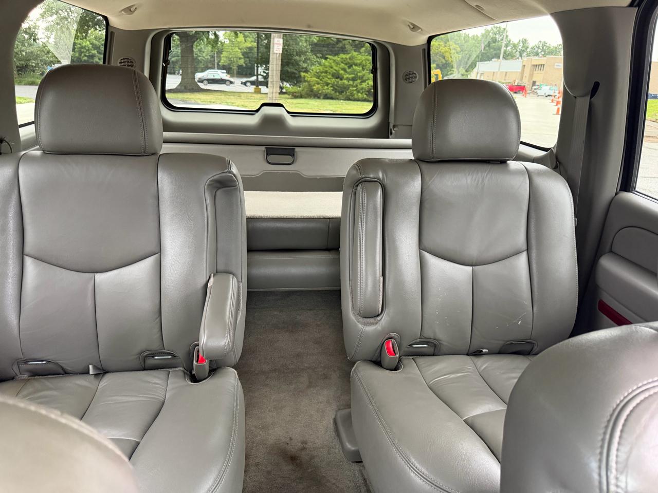 GMC Yukon XL SL 1500 2WD 2006